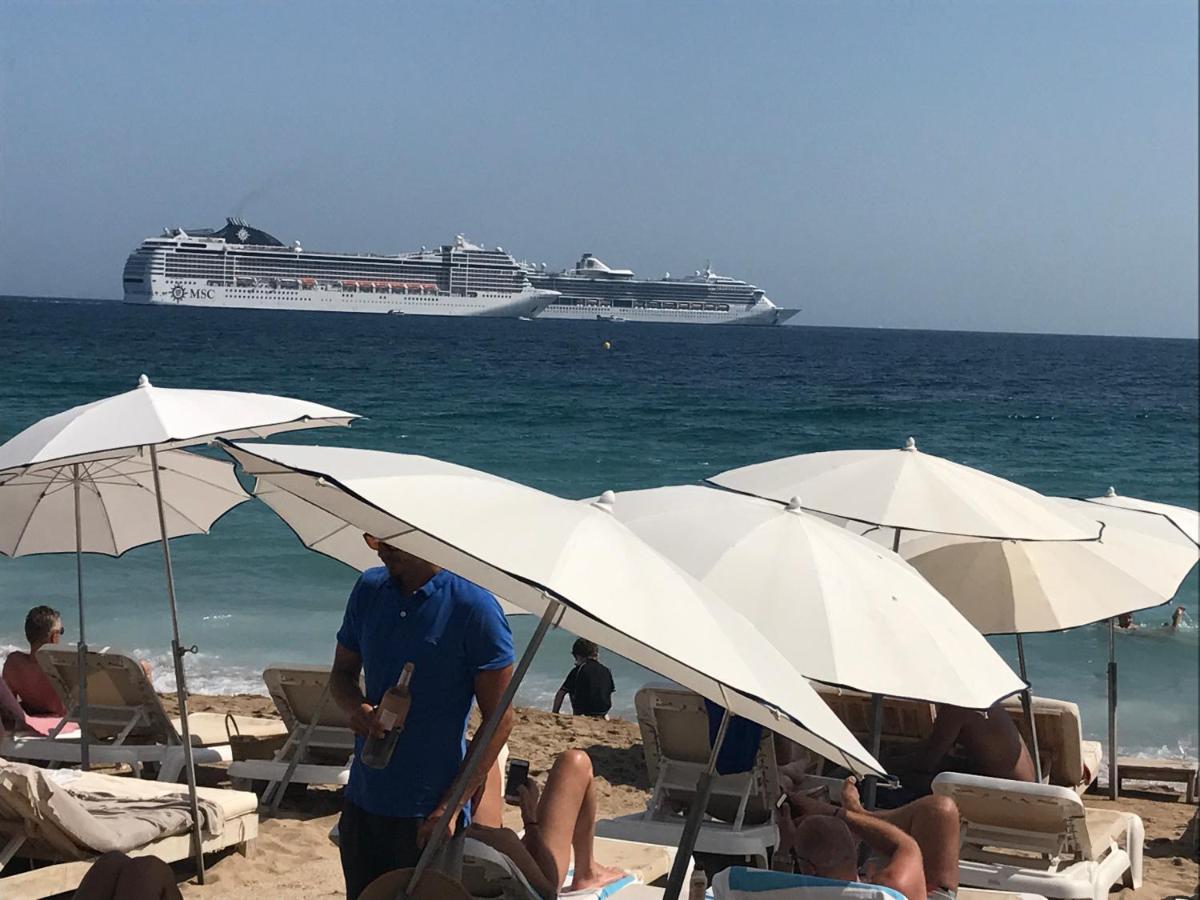 Plage Du Midi Кан Екстериор снимка