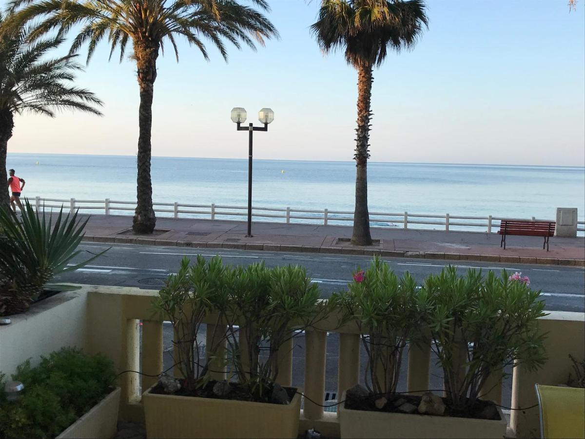 Plage Du Midi Кан Екстериор снимка