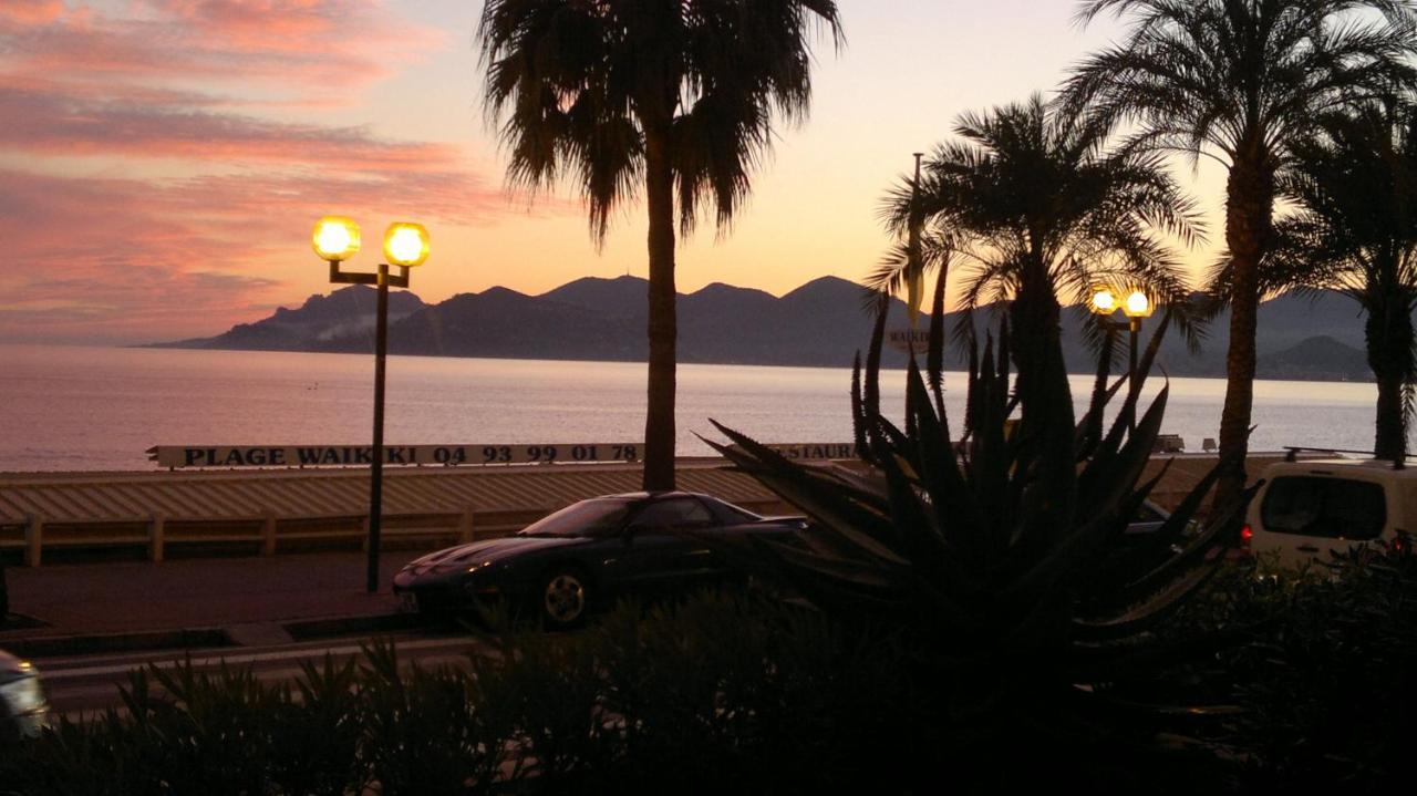 Plage Du Midi Кан Екстериор снимка